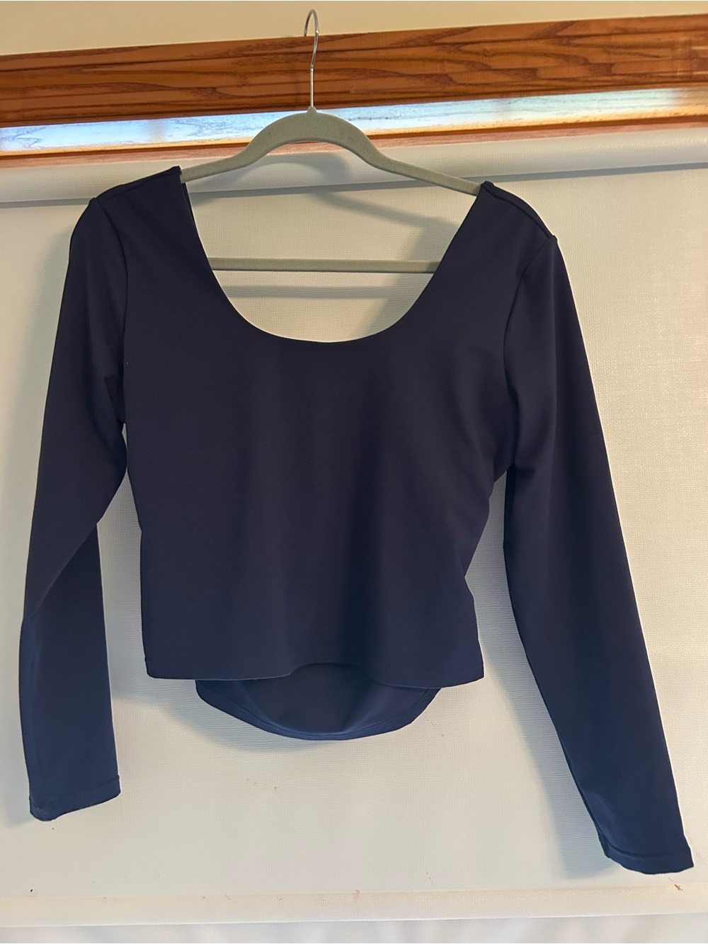 Fabletics Navy Scoop-Neck Long Sleeve Crop work out out top